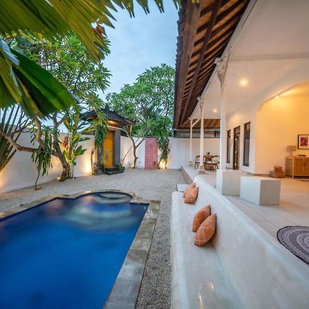Villa Dadirri - In The Heart Of Seminyak - Walking Distance From Restaurants, Bars And Beach - Perfect Location Екстериор снимка